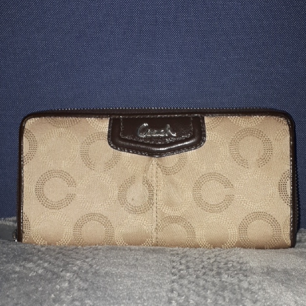 Coach Continental Wallet